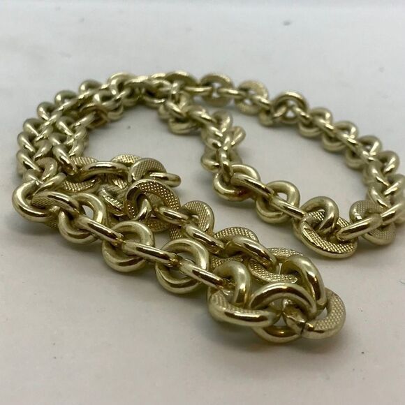 Vintage 1980s Gold Chunky Chain Statement Necklace - Picture 12 of 13